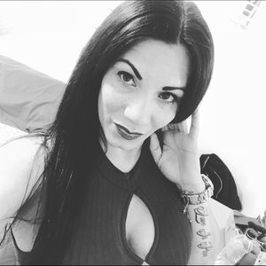 Meet your Posher, Elizabeth